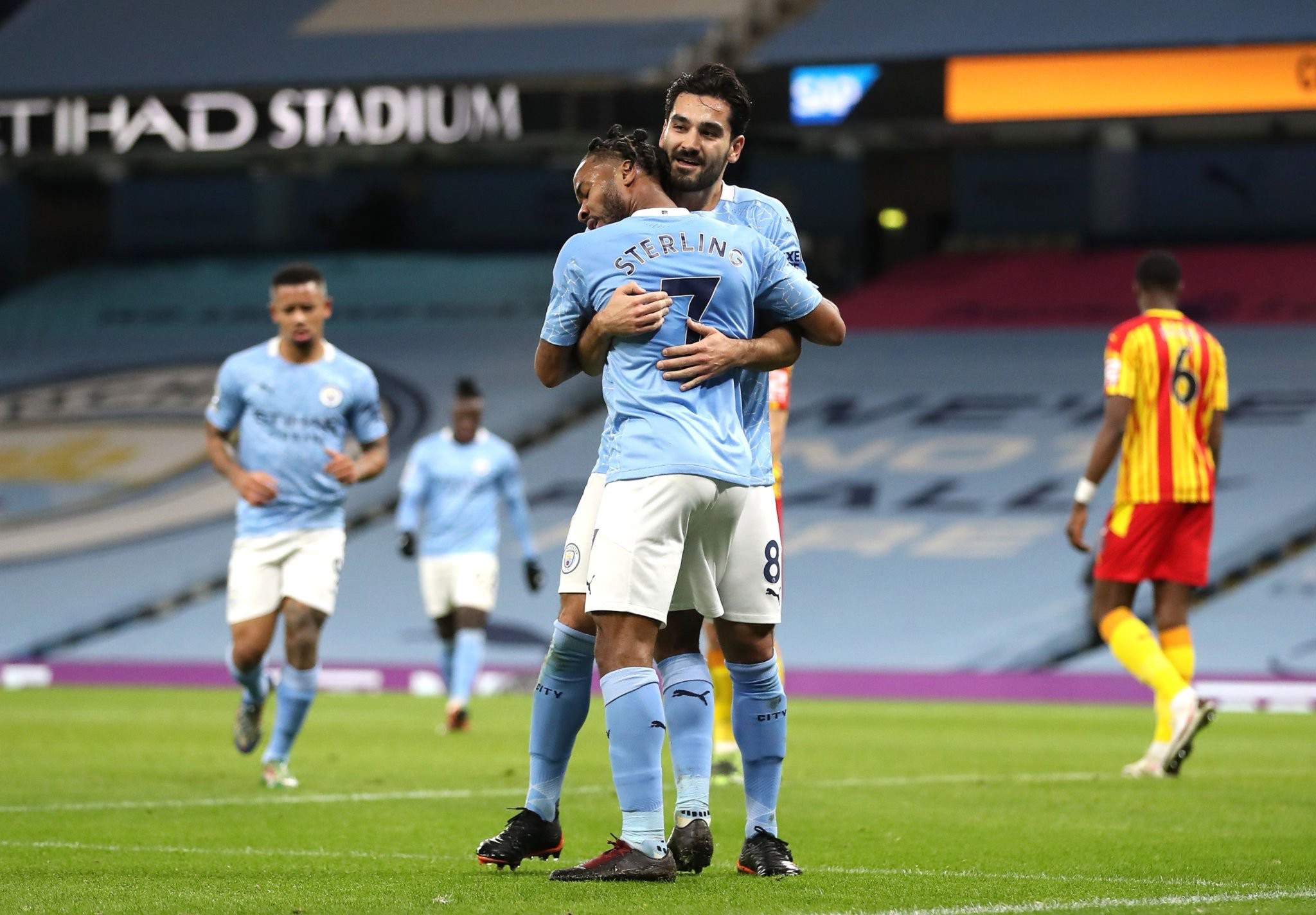 步乐观的评 步乐观的评